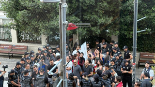 NATO protestosunda 17 TKP'li gözaltında