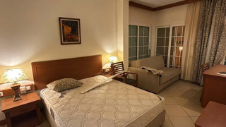 FETÖ'nün kanlı darbe girişimi sırasında Erdoğan'ın konakladığı oteldeki izler hala duruyor