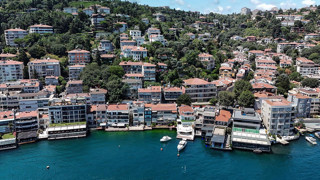 İstanbul Boğazı'nda kaçak yapı temizliği devam ediyor