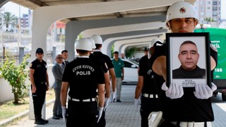 Görevi başında kalp krizi geçiren polis memuru şehit düştü