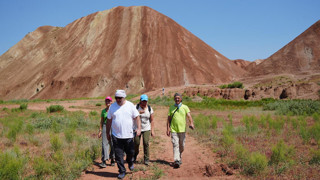 Türkiye'nin saklı cenneti ''Gökkuşağı Tepeleri''ni gören gözlerine inanamıyor!