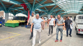 Bandırma Belediye Başkanı Dursun Mirza imalathane ve kapalı pazar yerlerinde incelemelerde bulundu