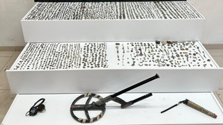 Tarih hırsızı gözaltında: Yüzlerce tarihi eser ele geçirildi