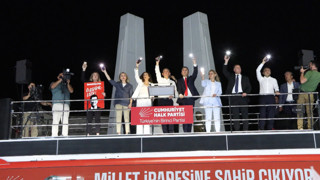 İki milletvekili daha CHP'ye katıldı