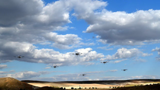 Türkiye'nin gökyüzündeki yerli gücü KARGU'lar sürü operasyonu kamerada!