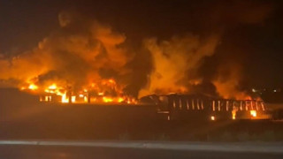 İstanbul'da büyük yangın: Gece gündüze döndü, peşpeşe patlamalar yaşandı!