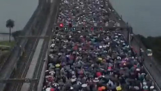 Dünyanın öbür ucunda Gazze için tarihe geçen destek yürüyüşü!