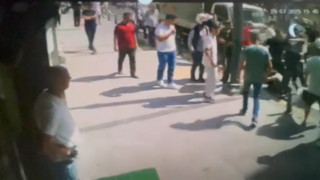 Sen misin yolu kapatan! Esnaftan nakliyeciye meydan dayağı!