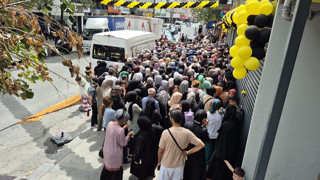 İstanbul'da mağaza açılışında ortalık karıştı