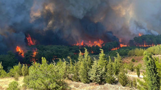 Çanakkale alev alev yanıyor: Havalimanı ve boğaz kapatıldı