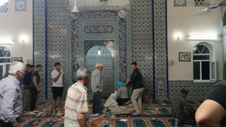 Depremde hasar gören camide inceleme yaparken öldü