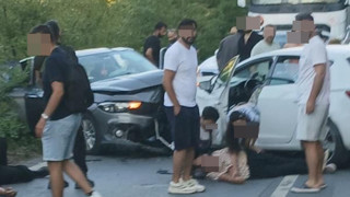 İstanbul'da 2 araç kafa kafaya çarpıştı, 2 aylık minik bebek öldü!