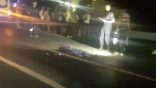 Otoyolda korkunç kaza: SUV çarptı, üzerinden birçok araç geçti