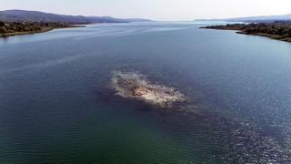 Kuraklığın vurduğu Sapanca Gölü'nde tarih ortaya çıktı
