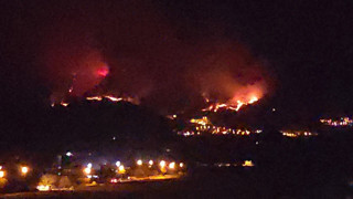 İki ilimizde yangın kabusu: Yüzlerce kişi tahliye edildi