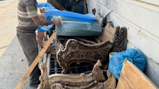 Tarihi evlerden yağmalanan tarihi eserler bakın nerede bulundu!