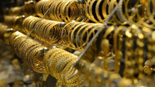 Altın koptu gidiyor! Dev bankadan yeni tahmin geldi