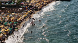 Sadece 40 bin nüfuslu ilçeye tatilci akını: Nüfus 500 bin kişiye ulaştı!