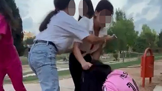 16 yaşındaki bir kız çocuğu, yaşıtı bir kıza çocuk parkında dehşeti yaşattı