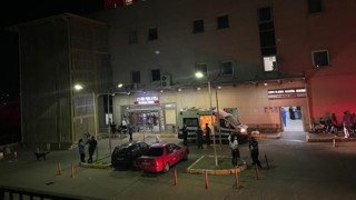 Boşanma aşamasındaki cani, eşini hastanede vurdu!