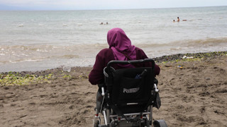 76 yaşındaki bedensel engelli Huriye ninenin ömürlük hayali gerçek oldu