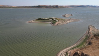 Uzmanların ''yarından da yakın dediği'' kriz başladı: Sular gitti, adacılar geldi...