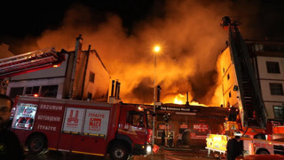 Restoranda çıkan yangın evler ve otele sıçradı