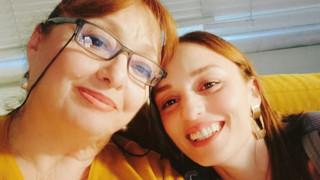 Ünlü oyuncu Nilperi Şahinkaya annesini kaybetti