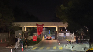 Üniversitenin kafesinde 15 yaşındaki kızı öldürüp intihar etti