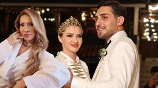 Romanyalı ünlü şarkıcı Otilia, Yalova'ya gelin geldi