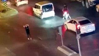 İstanbul'da Türk Bayrağı'na alçak saldırı!