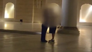 İstanbul'da camide rezalet! İki Rus turist hakkında 1 yıla kadar hapis cezası isteniyor!