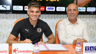 Galatasaray efsanesinin oğlu Süper Lig'de!