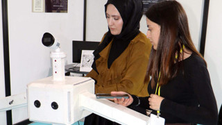 Elektrik mühendis genç kadınlardan tarım sektörü için yapay zekalı çığır açan icat