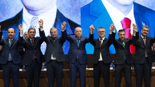 İki belediye başkanı daha AK Parti'ye geçti