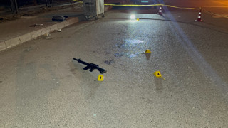 Sokak ortasında av tüfeğiyle vuruldu