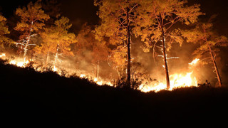 Muğla ve Antalya günlerdir alev alev yanıyor