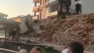 Yeni sitenin istinat duvarı böyle çöktü