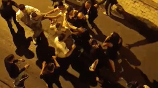 Sünnet düğünündeki tartışma sokağa taştı; mahalle savaş alanına döndü!