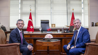 Özgür Özel'den ABB'ye operasyon tepkisi: ''İşte bu kurgu, bu kadar aciz, bu kadar kirlidir''