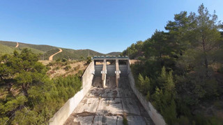 Kuralık kabusu büyüyor: Baraj kurudu, ilçeye kuyulardan su veriliyor