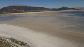 Türkiye'nin 4'üncü büyük gölüydü... Dev göl 2 farklı gölet oldu!