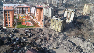 Asrın felaketinde 1.480 kişinin öldüğü Ebrar Sitesi'nin son hali ortaya çıktı