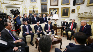 Trump: ''F35 ve F16'lar için anlaşma yapabiliriz, ancak Erdoğan önce bizim için birşeyler yapacak''