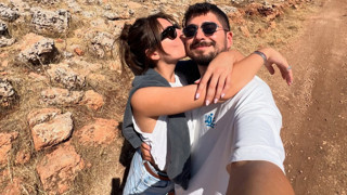 Kızılcık Şerbeti'nin güzeli evlilik hazırlığındaki sevgilisiyle aşka geldi