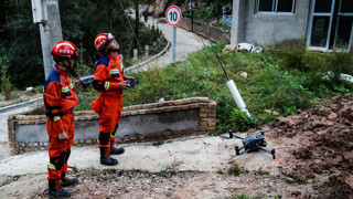 Çin’de 5.6 büyüklüğünde deprem: Evler yıkıldı, yaralılar var!