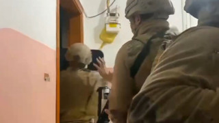 Yüzlerce vatandaşı dolandırıp 1 milyar TL'lik vurgun yapmışlar! Ele geçirilenler şoke etti!