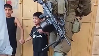 Filistinlilere zulüm bitmiyor! İşgalci İsrail askerleri bunu da yaptı