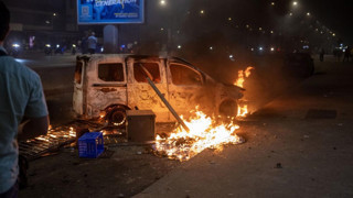 Gençlerin öfkesi sokaklara taştı: 3 ölü, yüzlerce yaralı var