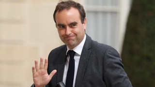 Fransa'da hükümet kurulduğu gibi dağıldı